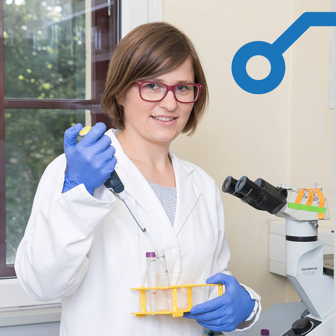 Dr. DARJA GRAMEC SKLEDAR